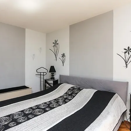 Luka Lapad Apartamento *